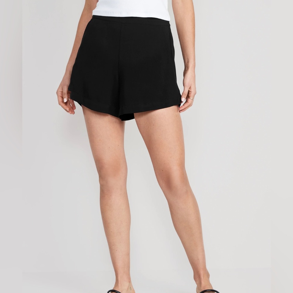 NWT Old Navy High-Waisted Playa Soft-Spun Shorts, size medium